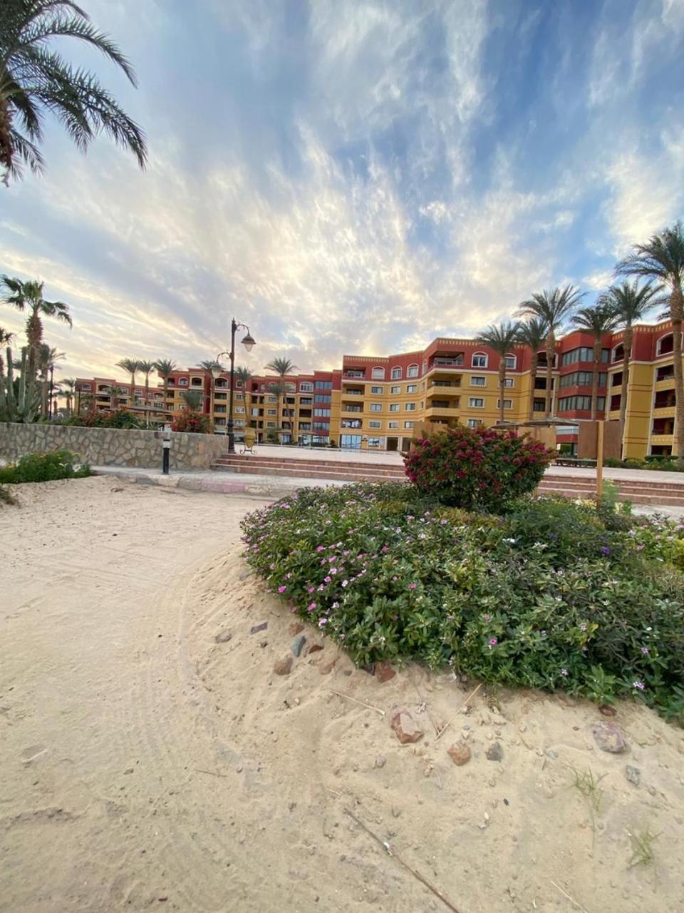 Esplanada Hotel Apartments Хургада Экстерьер фото